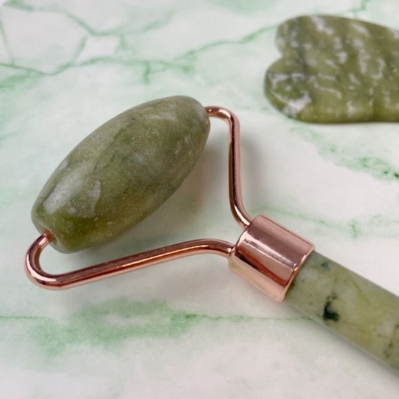 Jade Facial Roller Set - Picture 1 of 5